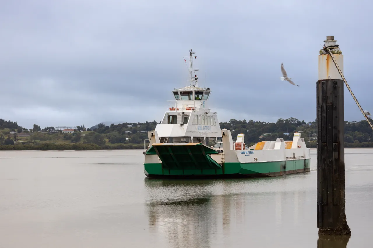 Kohu Ra Tuarua Vehicle Ferry