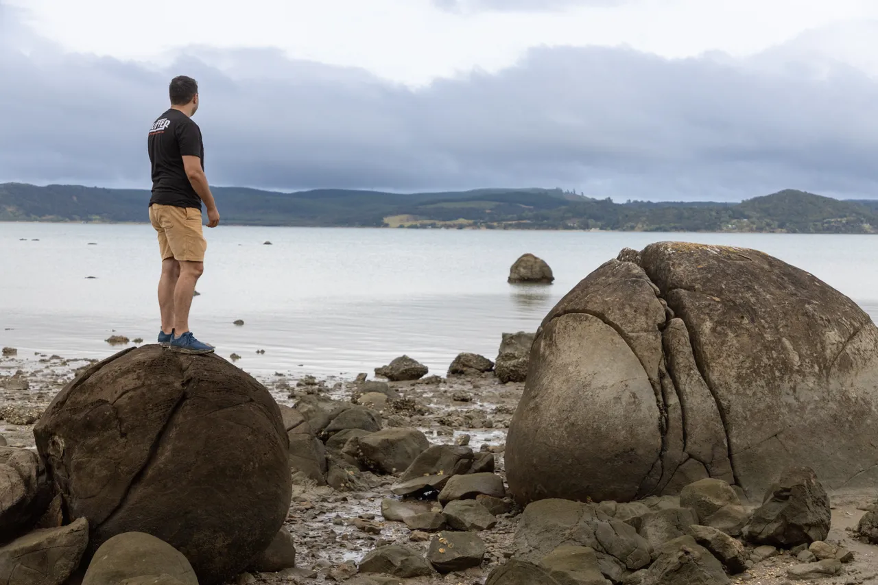 Koutu Boulders