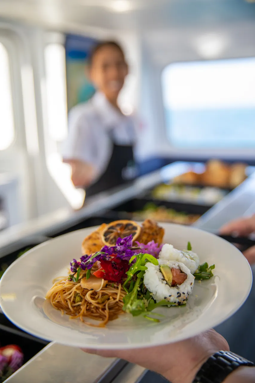 Tusa Reef Tours Lunch-2