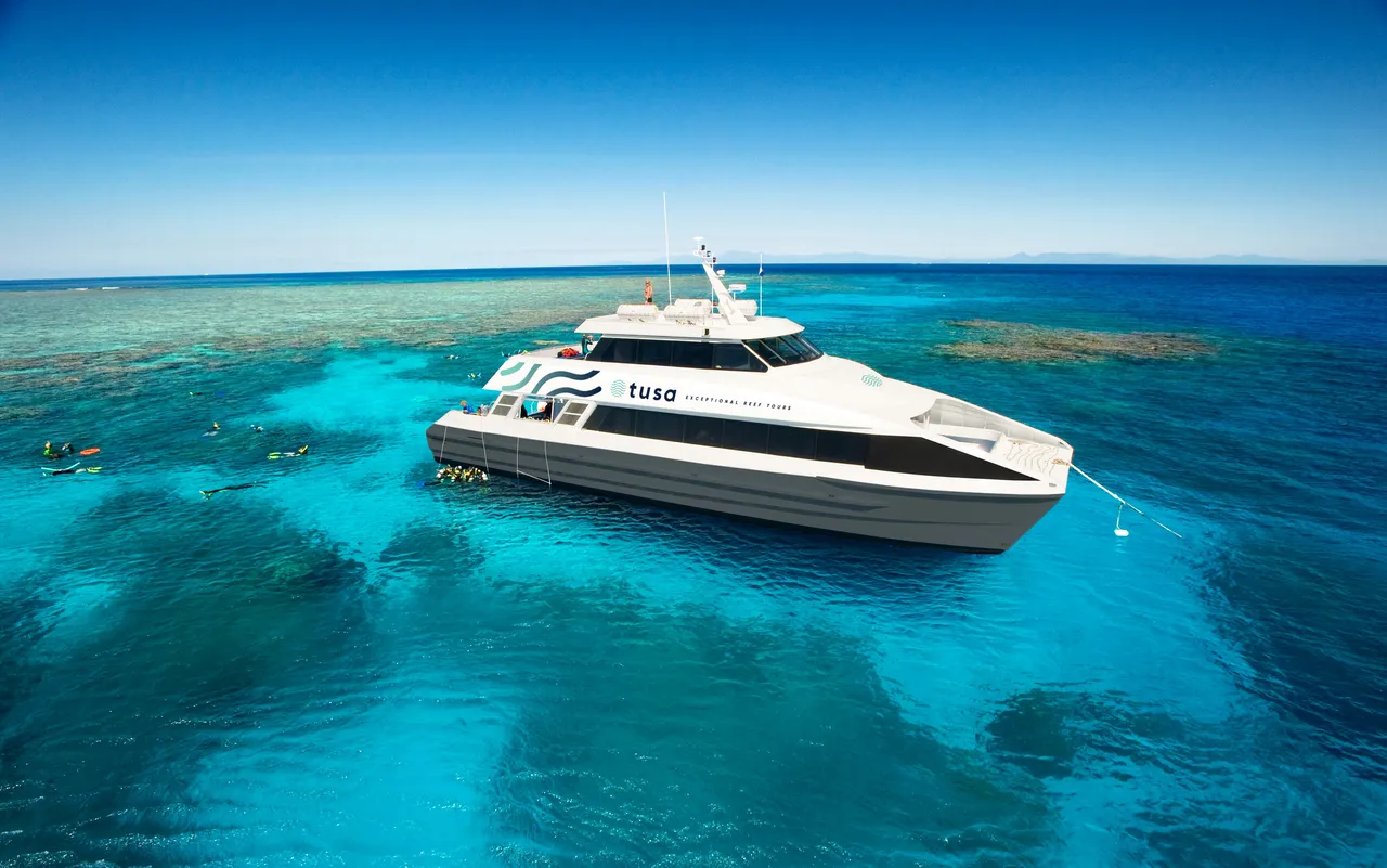 Tusa Reef Tours Vessel-1