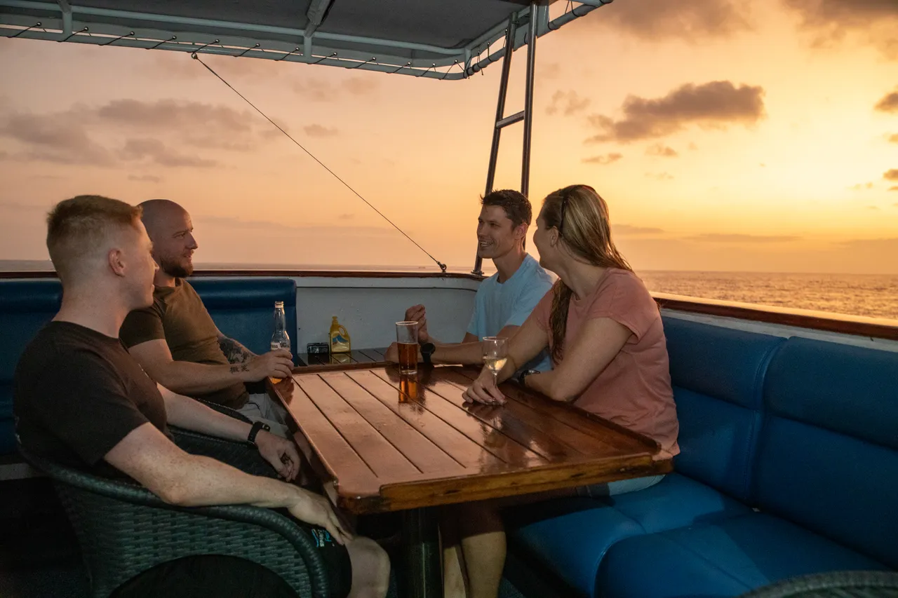 Spirit of Freedom Drinks on the Top Deck 02