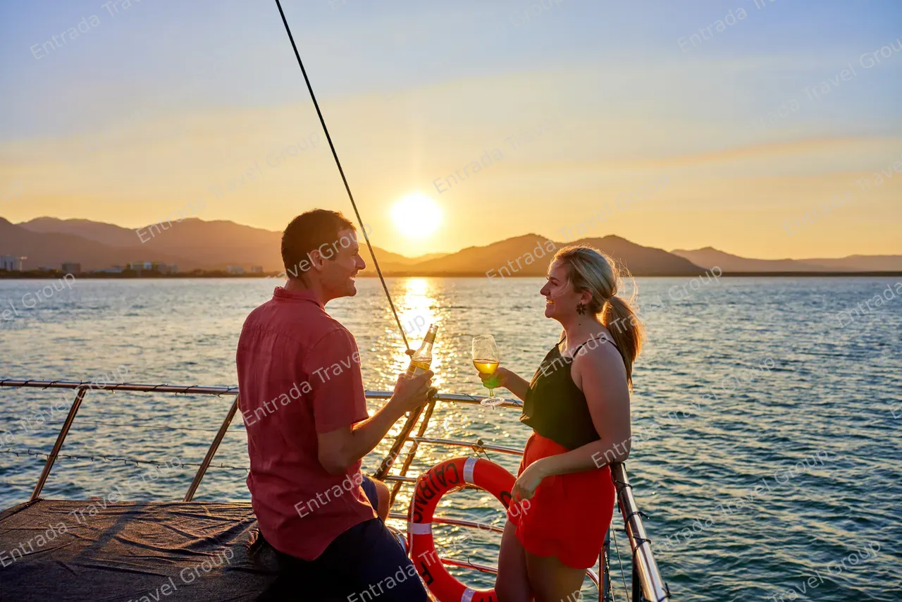 Couple having a drink on the deck of Spirit of Cairns (1)