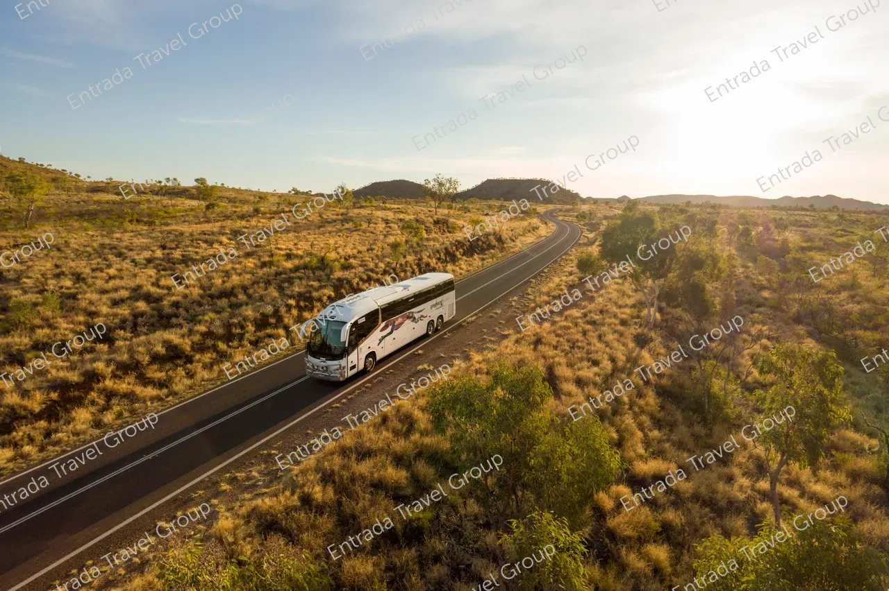 Greyhound Australia Coach Overlanders Way