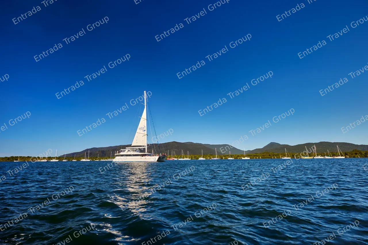 Spirit of Cairns vessel long shot (4)