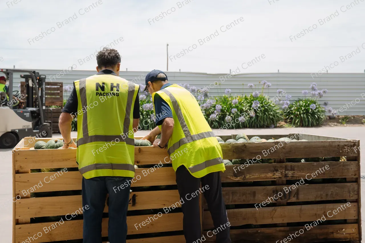 NH Packing - Shane and John (9)