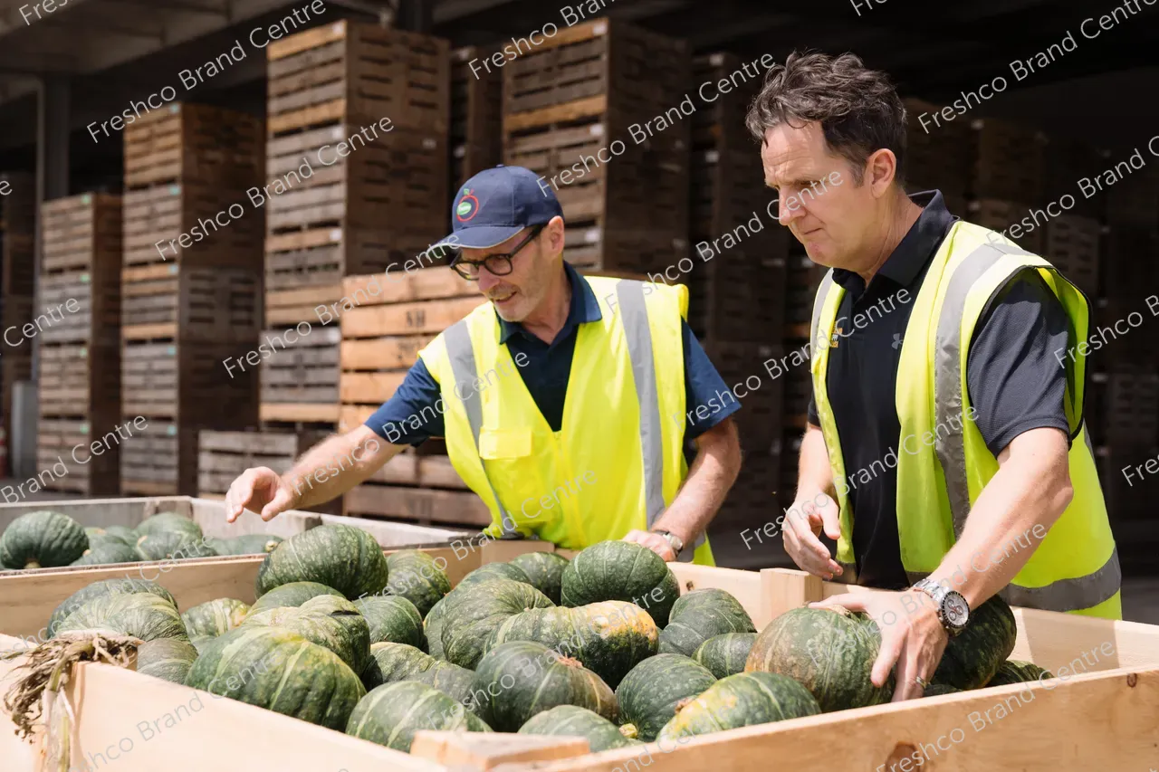 NH Packing - Shane and John (10)