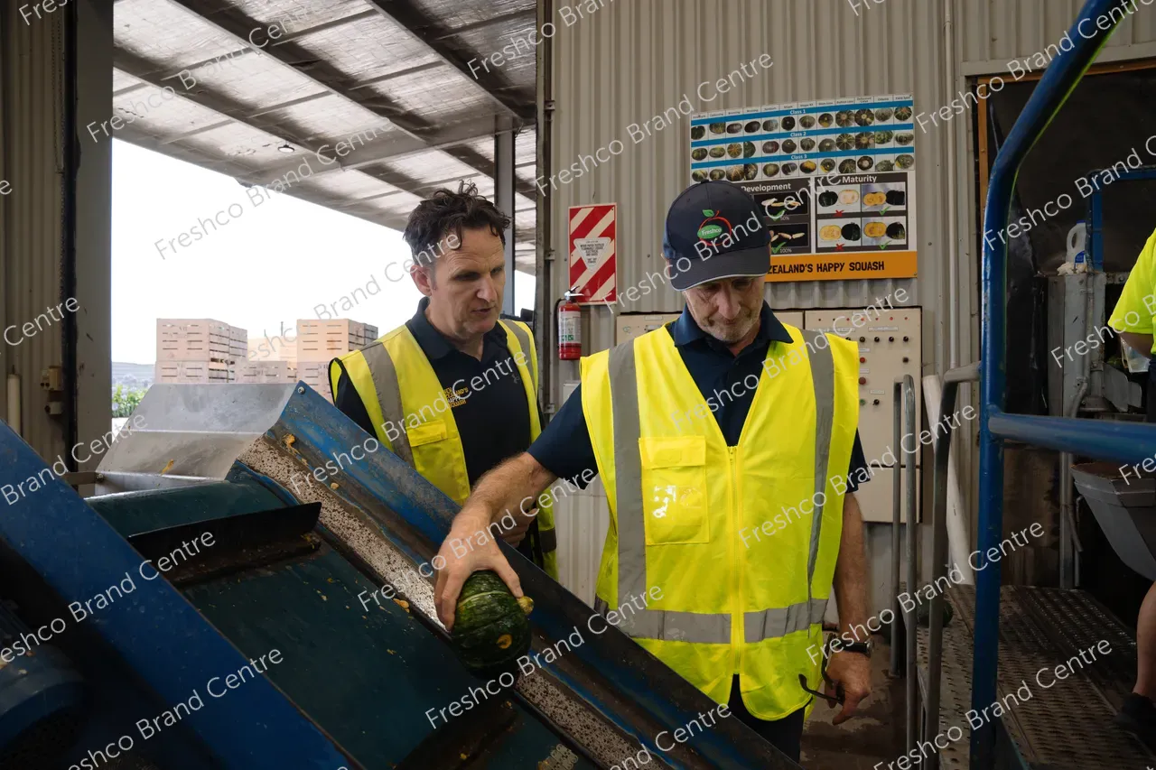 NH Packing - Shane and John (13)