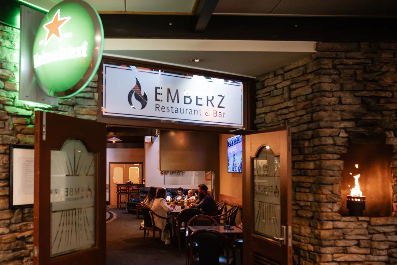 Emberz Restaurant, Ascot Park Hotel - Southland, New Zealand - Credit Emberz Restaurant (2)
