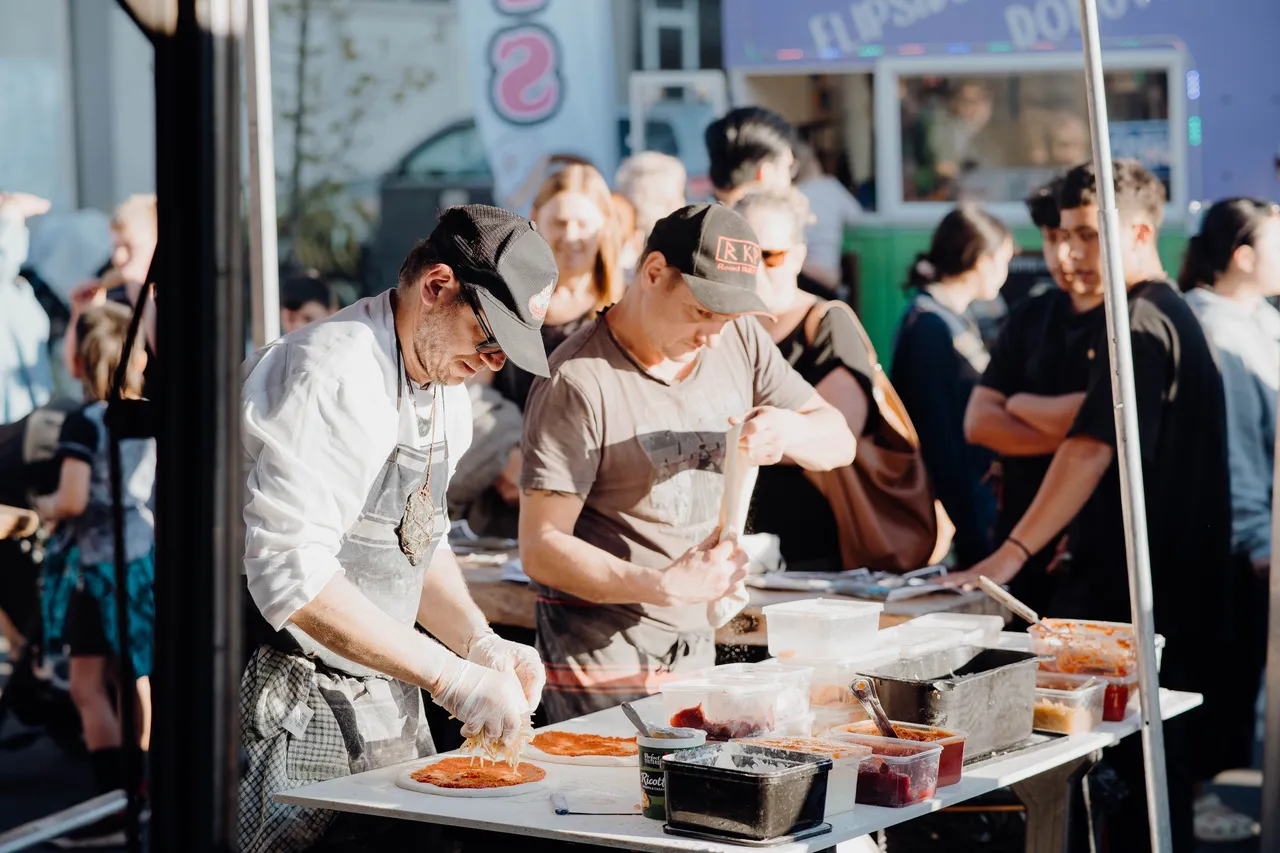 Night Food Market Don St Nov 2023 - Southland, New Zealand - Credit Great South (15)