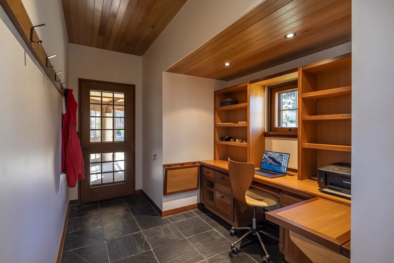 Cabot Lodge Deluxe Suite - Southland, New Zealand - Credit Cabot Lodge (8)