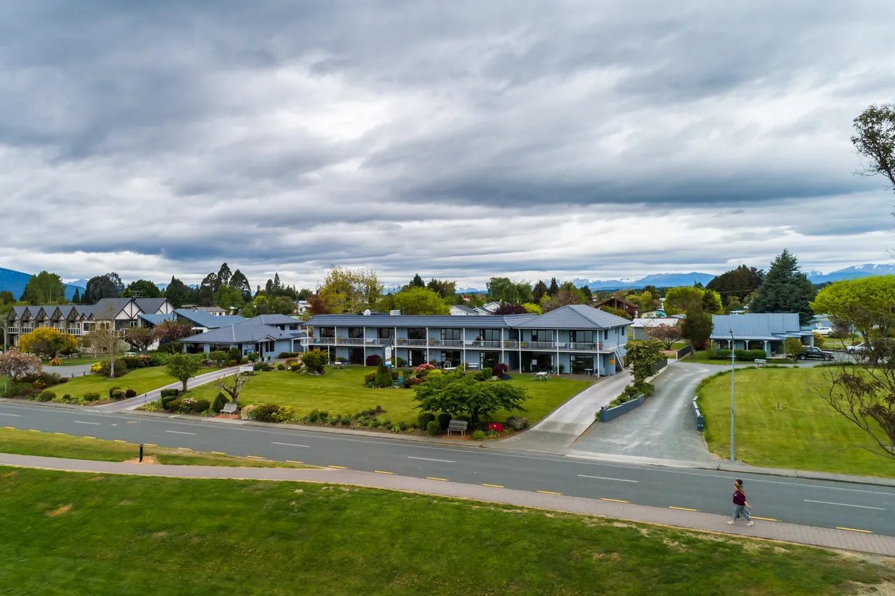 Lakeside Motel - Southland, New Zealand - Credit Lakeside Motel (12)