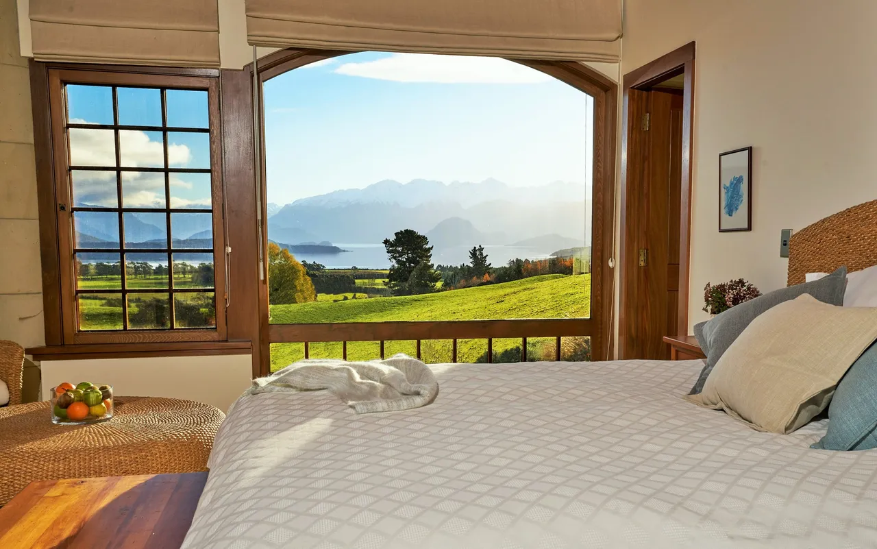 Cabot Lodge Premier Suite - Southland, New Zealand - Credit Cabot Lodge (7)