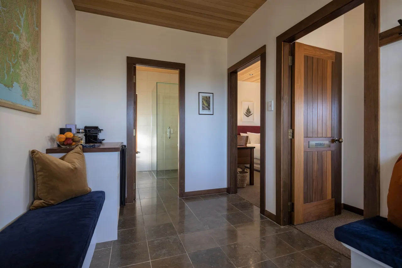 Cabot Lodge Two Bedroom Suite - Southland, New Zealand - Credit Cabot Lodge (9)