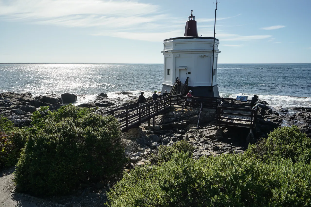 Stirling Point Lighthouse Bluff - Southland, New Zealand - Credit Great South (6)