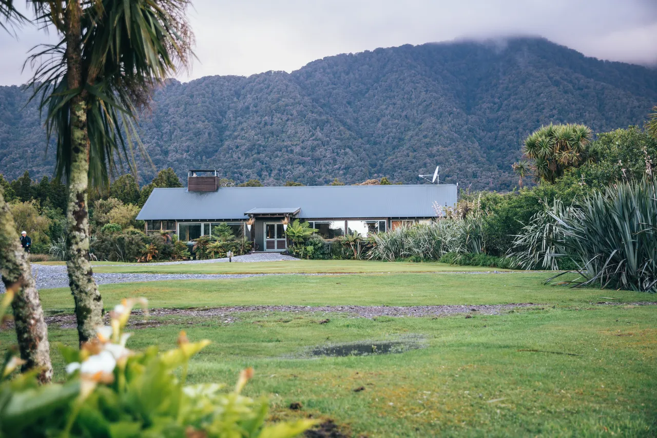 Hollyford Track - Southland, New Zealand - Credit Liz Carlson (15)