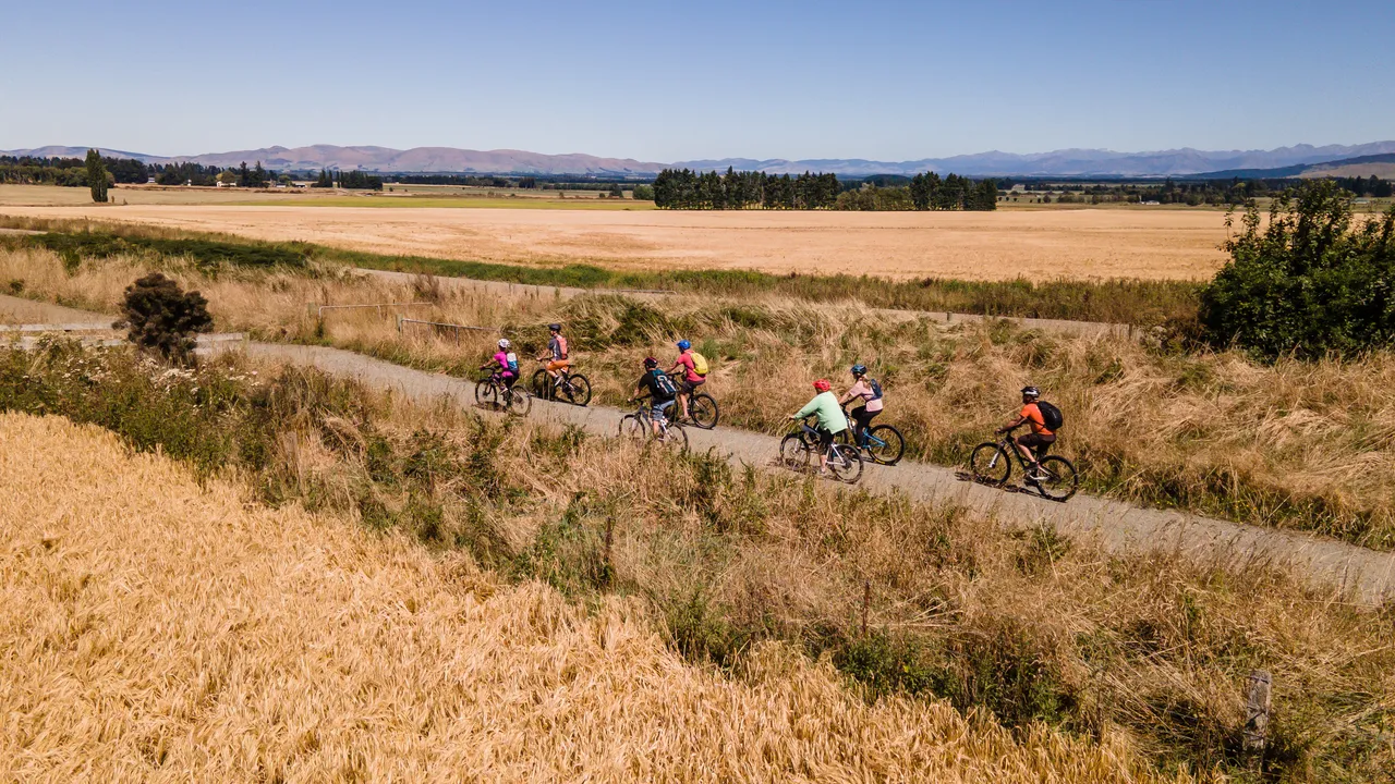 Around The Mountains Cycle Trail - Athol - Southland, New Zealand - Credit Great South (1)