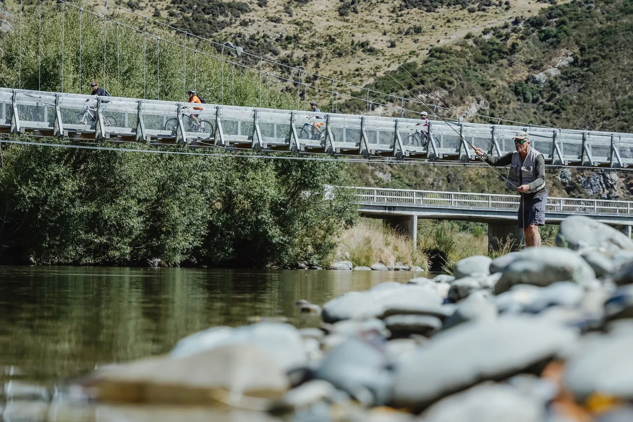 Around The Mountains Cycle Trail - Athol Bridge - Southland, New Zealand - Credit Great South (10)