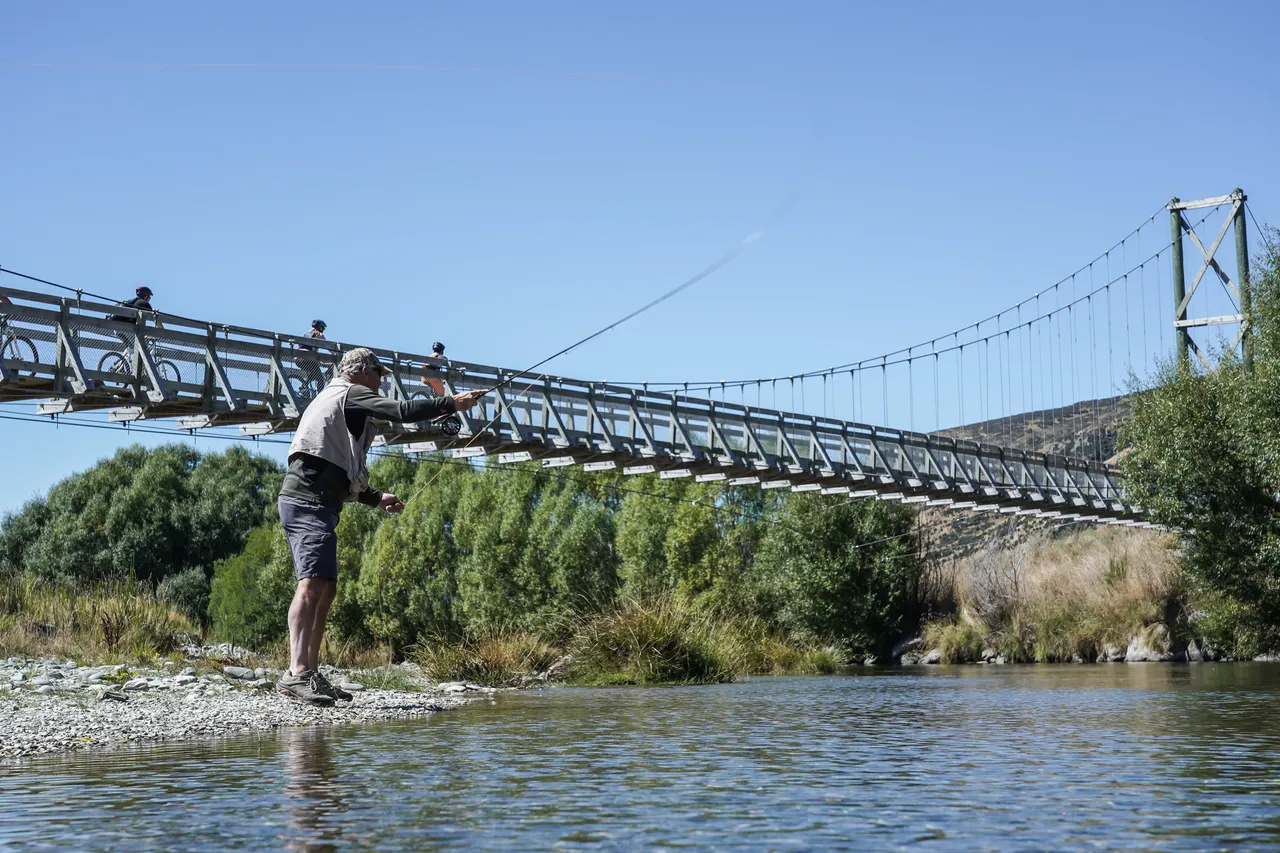 Around The Mountains Cycle Trail - Athol Bridge - Southland, New Zealand - Credit Great South (12)