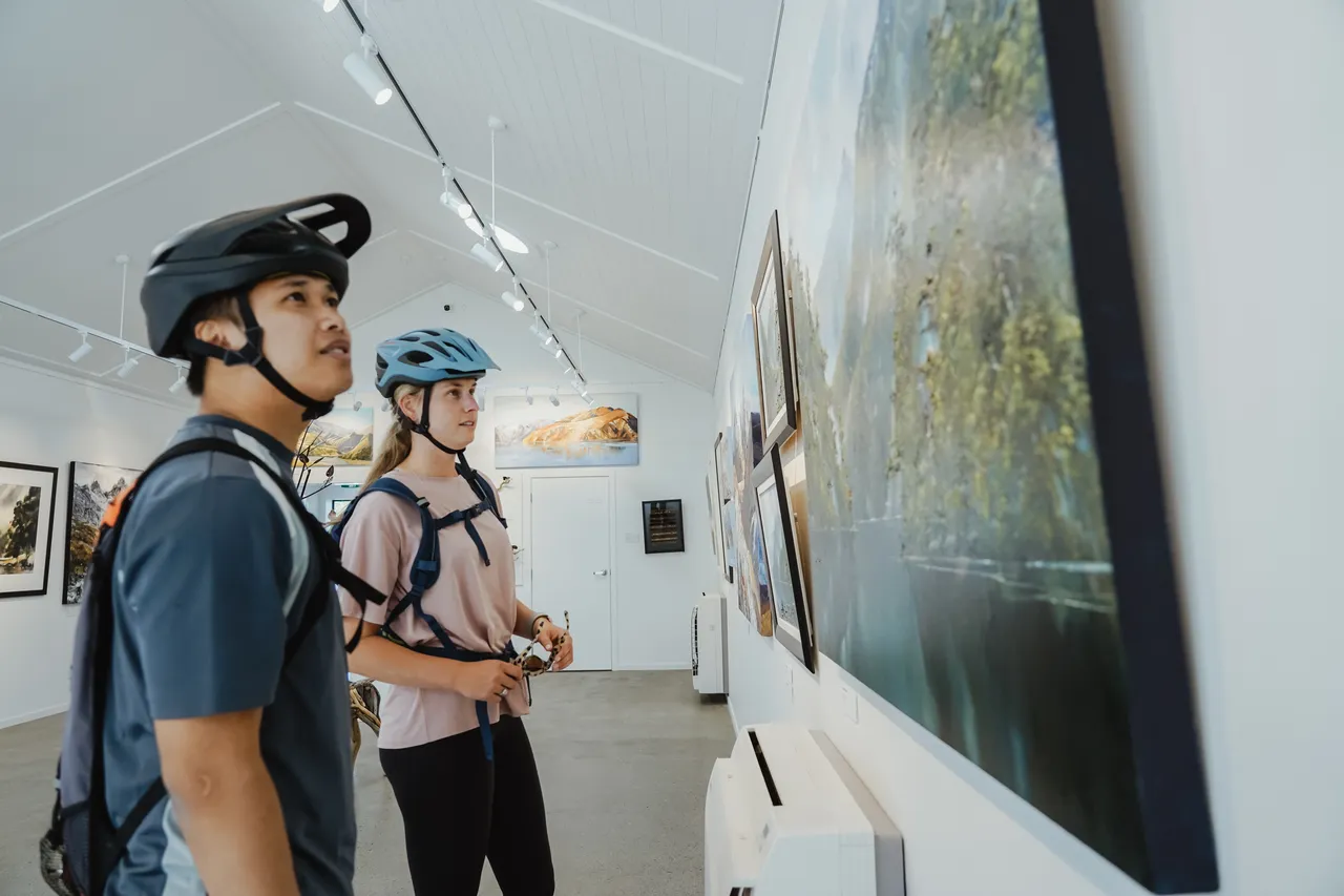 Around The Mountains Cycle Trail - Athol Art Gallery - Southland, New Zealand - Credit Great South (2)