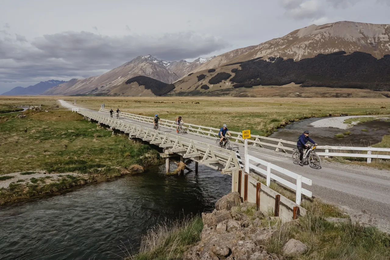 Around the Mountains Cycle Trail - Von Hill - Southland, New Zealand - Credit Great South (18)