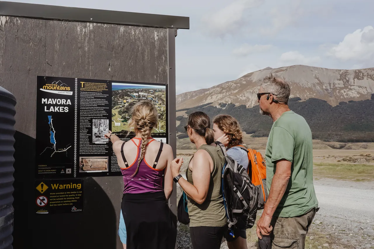 Around the Mountains Cycle Trail - Oreti River Shelter - Southland, New Zealand - Credit Great South (6)