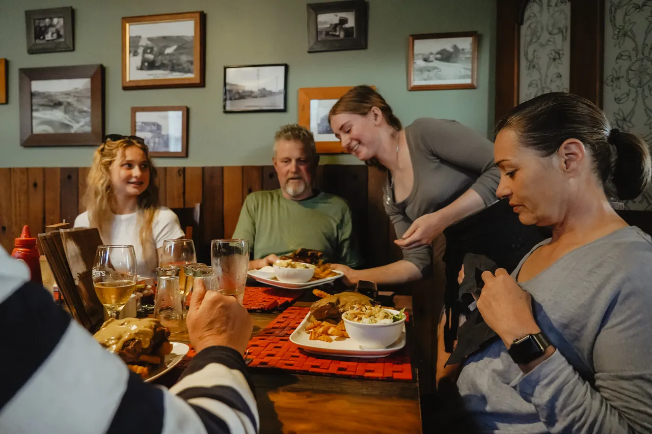 Around the Mountains Cycle Trail - Mossburn Hotel - Southland, New Zealand - Credit Great South (1)