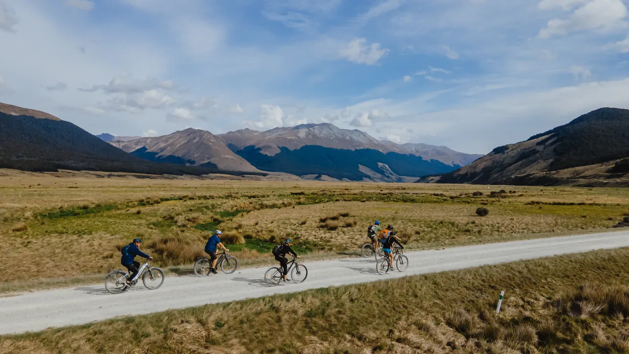 Around the Mountains Cycle Trail - Von Hill - Southland, New Zealand - Credit Great South (15)
