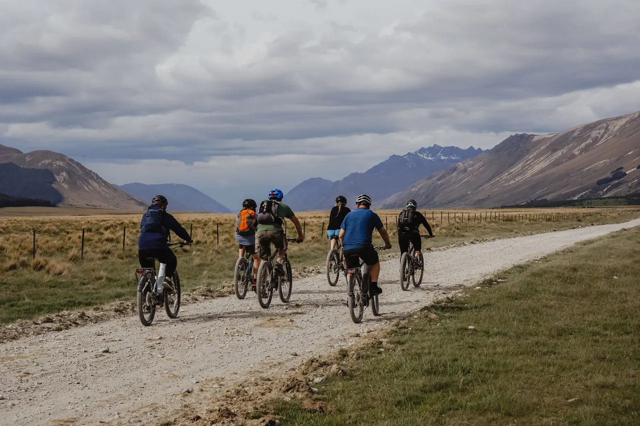 Around the Mountains Cycle Trail - Von Hill - Southland, New Zealand - Credit Great South (11)