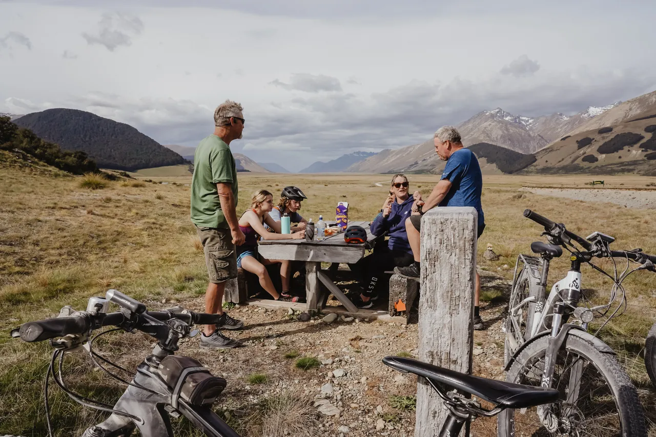 Around the Mountains Cycle Trail - Oreti River Shelter - Southland, New Zealand - Credit Great South (1)