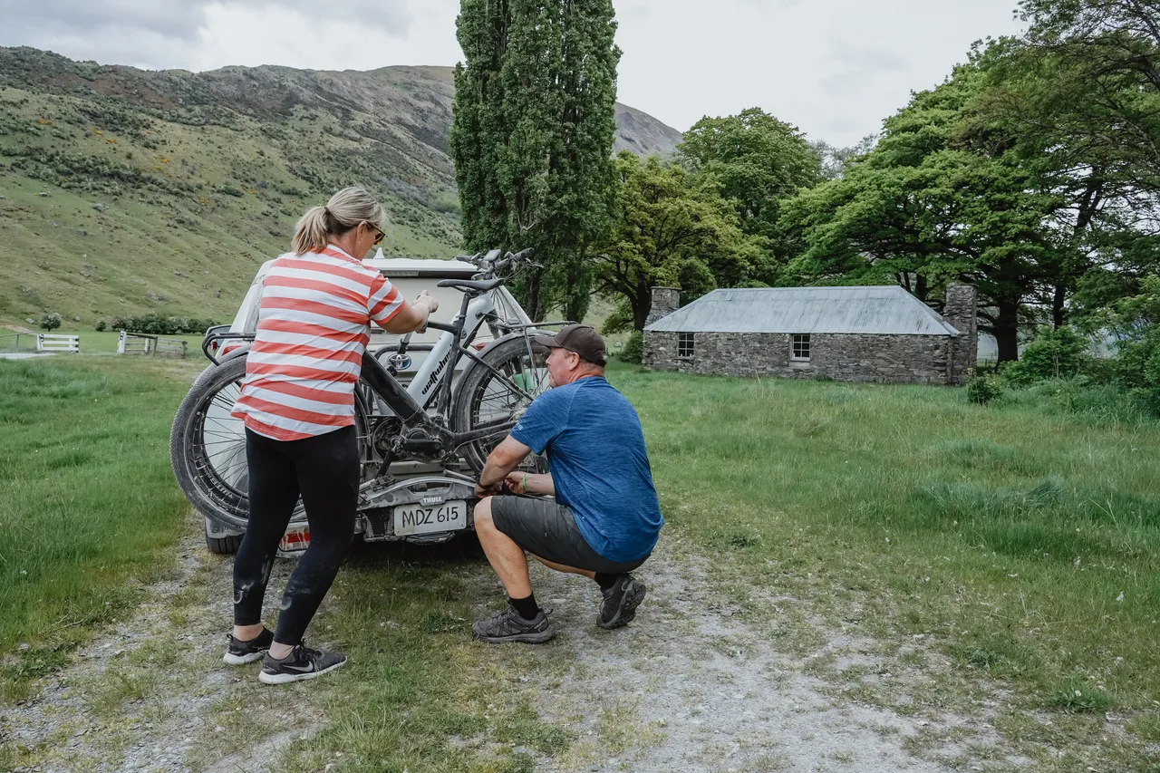 Around the Mountains Cycle Trail - Old Nic Cottage Von Valley - Southland, New Zealand - Credit Great South (6)