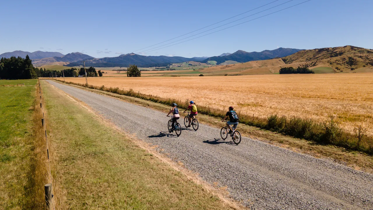 Around The Mountains Cycle Trail - Athol - Southland, New Zealand - Credit Great South (6)