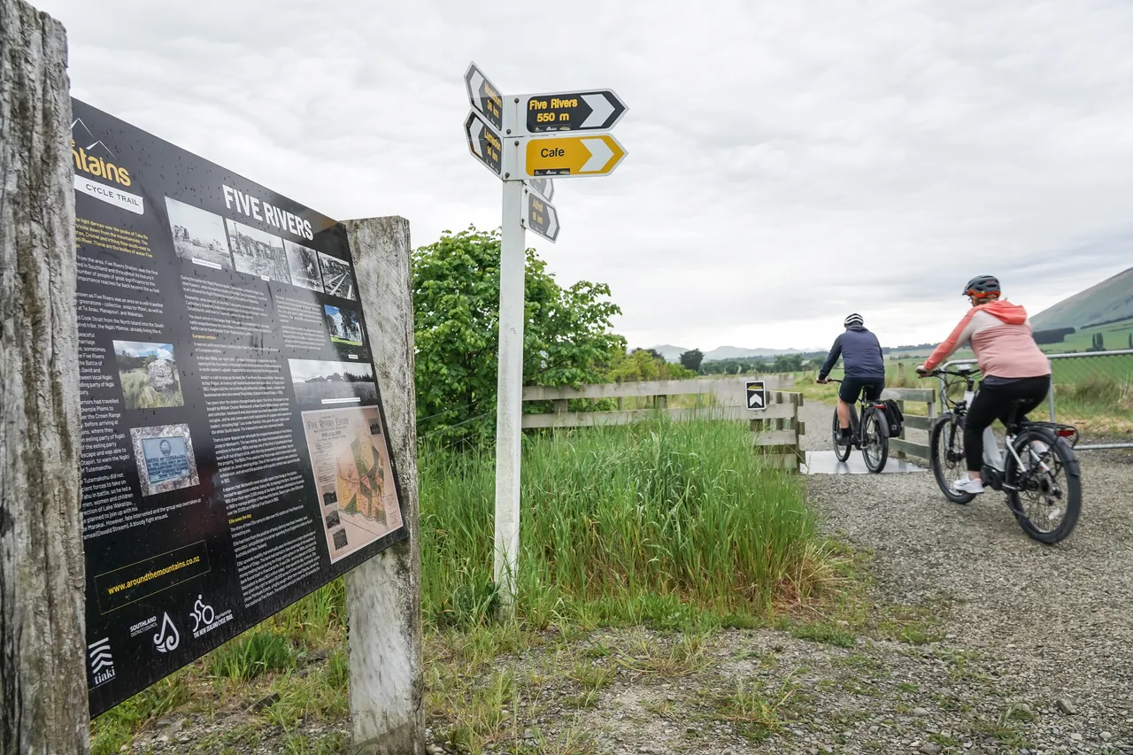 Around the Mountains Cycle Trail - Five Rivers - Southland, New Zealand - Credit Great South (18)