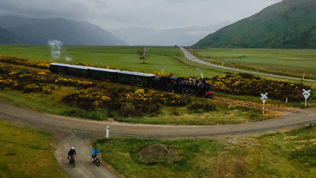 Around the Mountains Cycle Trail - Fairlight - Southland, New Zealand - Credit Great South (4)
