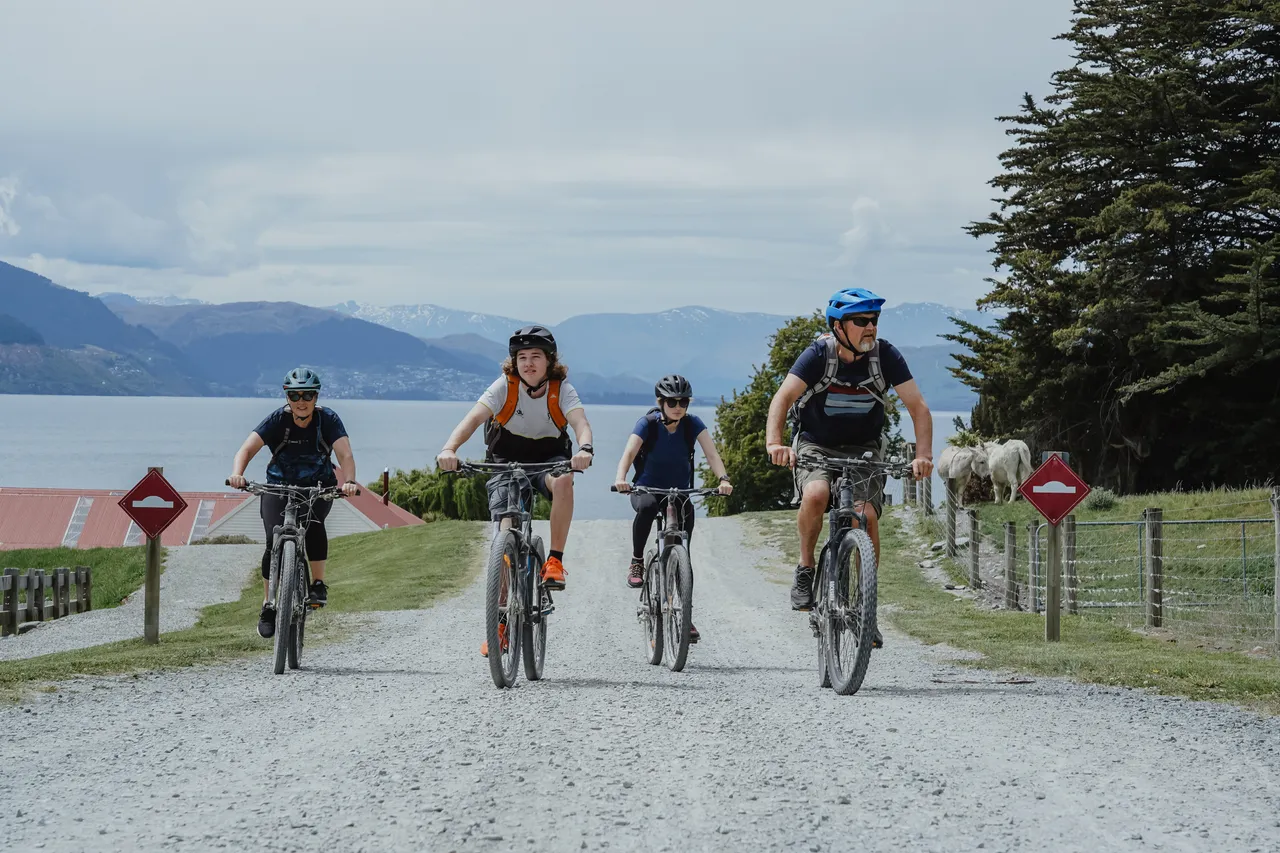 Around the Mountains Cycle Trail - Walter Peak - Southland, New Zealand - Credit Great South (24)