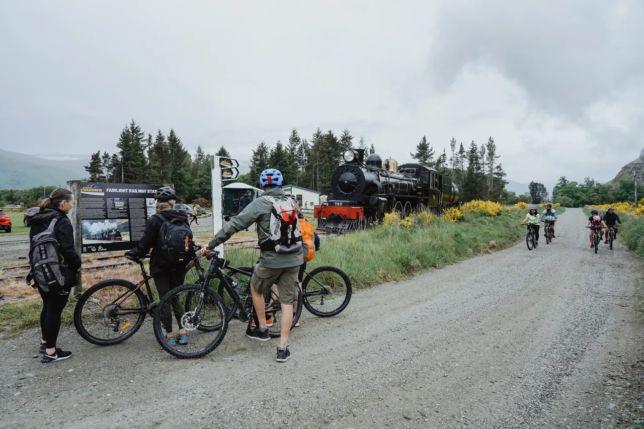 Around the Mountains Cycle Trail - Fairlight - Southland, New Zealand - Credit Great South (11)