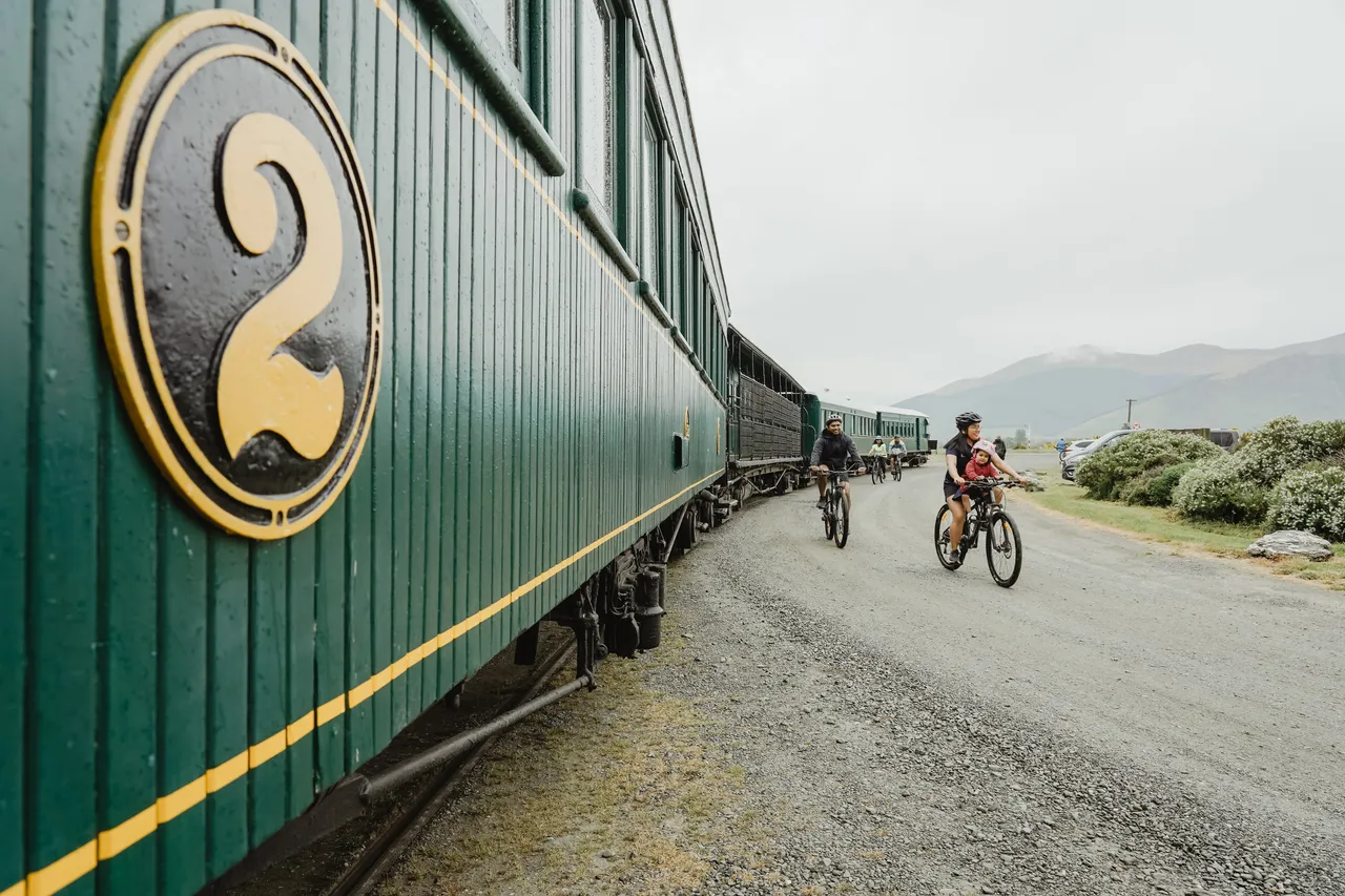 Around the Mountains Cycle Trail - Fairlight - Southland, New Zealand - Credit Great South (7)