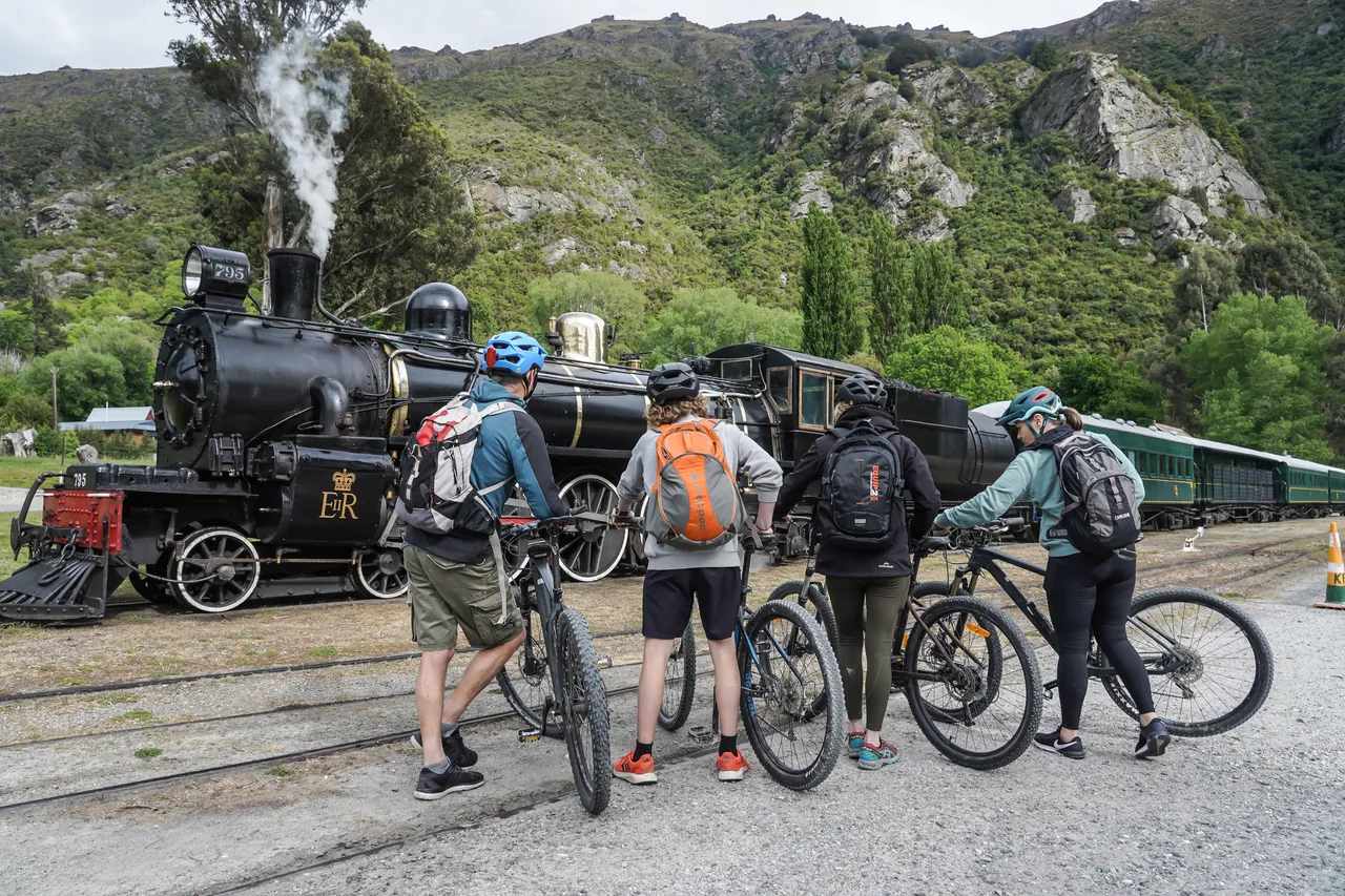 Around the Mountains Cycle Trail - Kingston - Southland, New Zealand - Credit Great South (4)