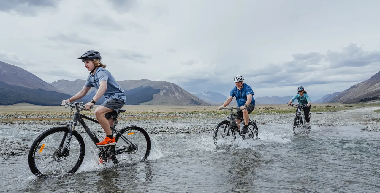 Around the Mountains Cycle Trail - Gorge Burn Ford Von Valley - Southland, New Zealand - Credit Great South (10)