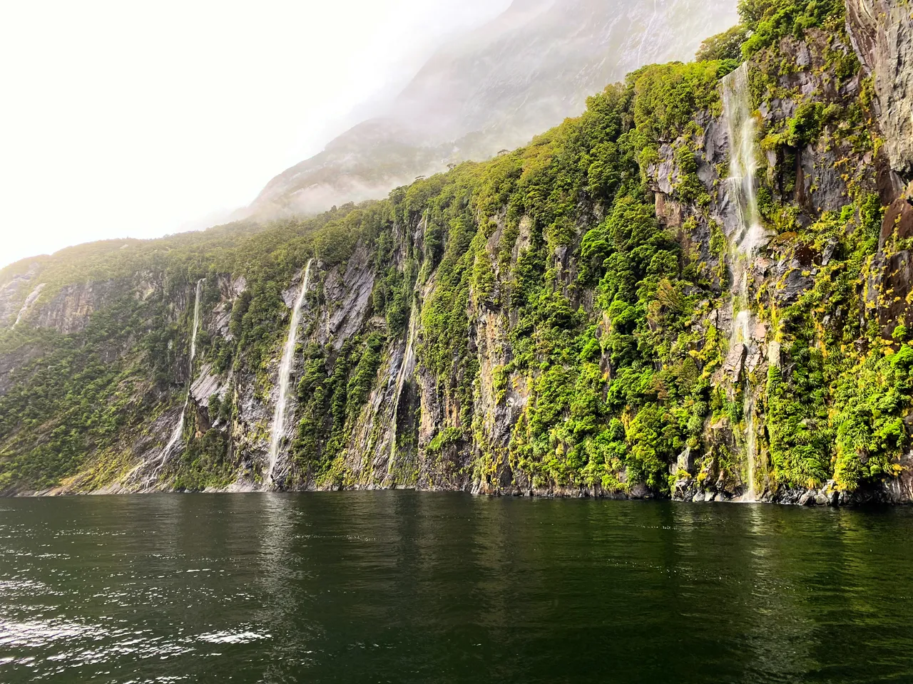 Milford Sound - Southland, New Zealand - Credit Tim Roxborogh (10)
