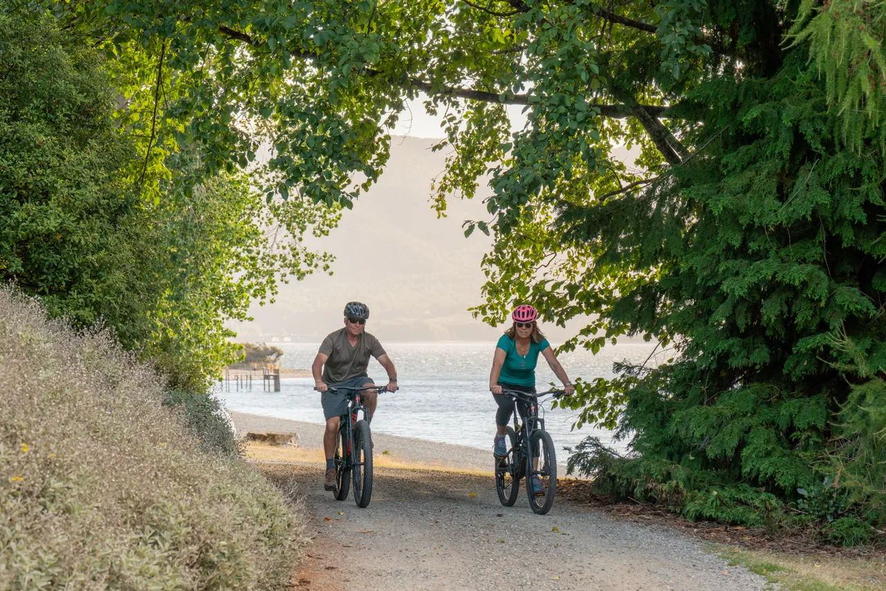 Te Anau Cycling - Southland, New Zealand - Credit Great South (5)