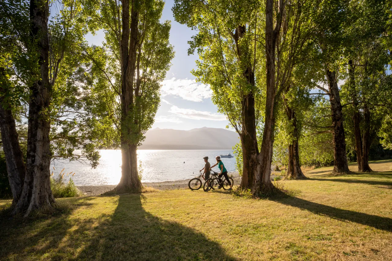 Te Anau Cycling - Southland, New Zealand - Credit Great South (13)