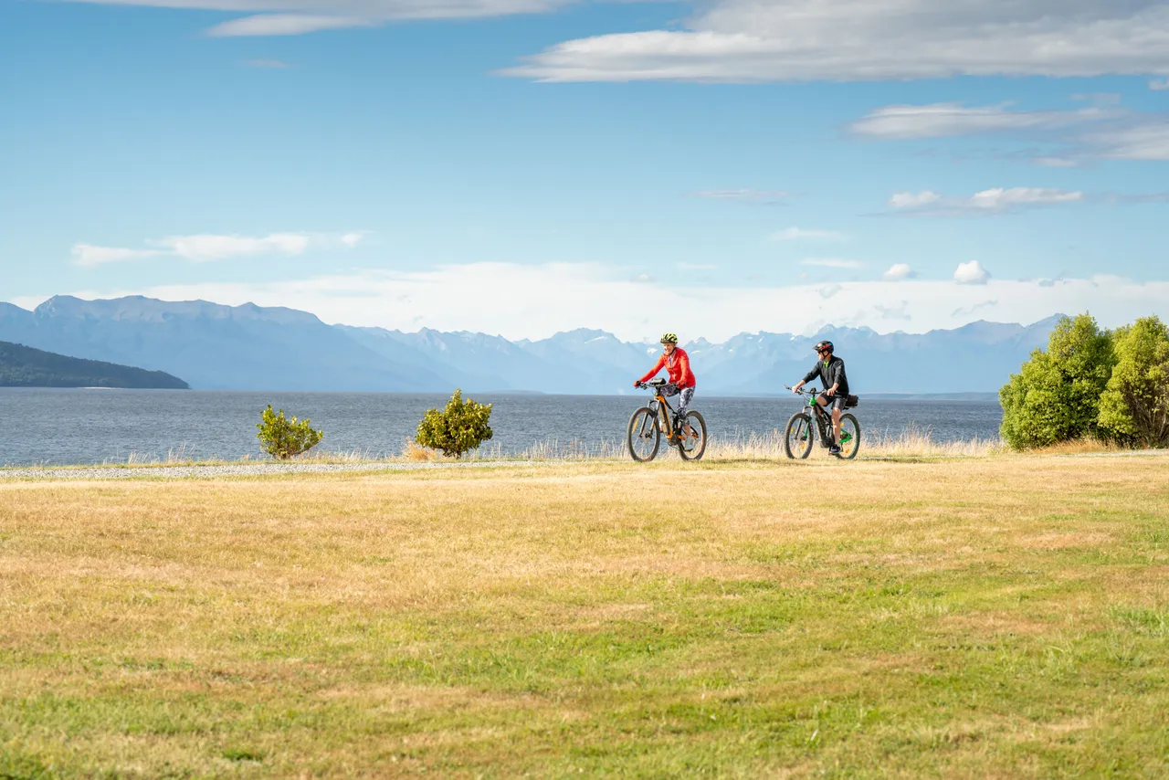 Te Anau Cycling - Southland, New Zealand - Credit Great South (3)