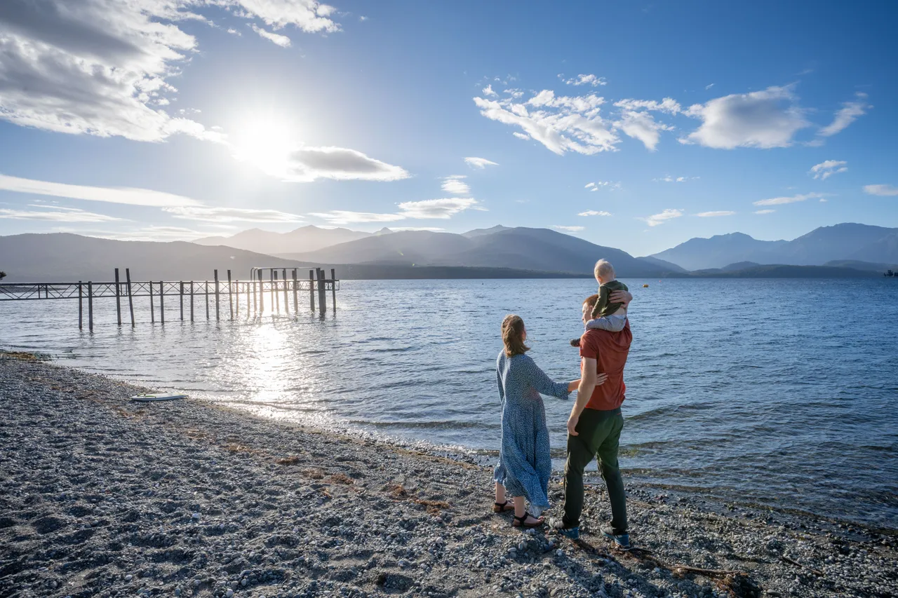 Te Anau Lakefront - Southland, New Zealand - Credit Great South (33)