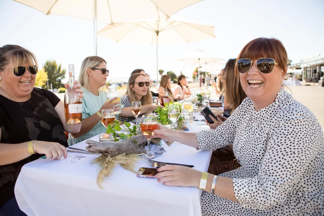 Street Dine Fiordland - Southland, New Zealand - Credit Great South (8)