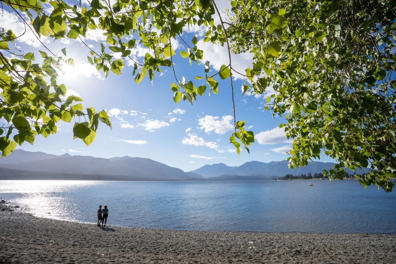 Te Anau Lakefront - Southland, New Zealand - Credit Great South (10)