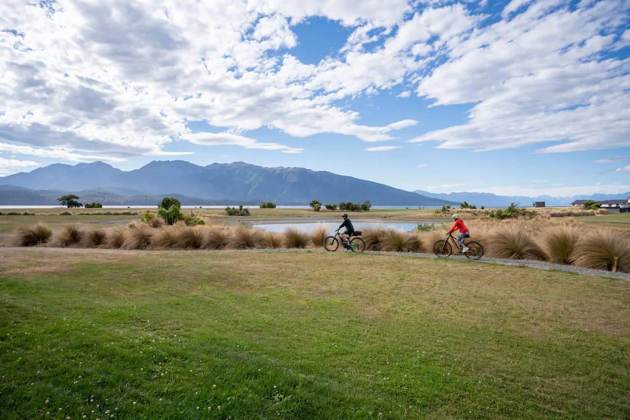 Te Anau Cycling - Southland, New Zealand - Credit Great South (7)