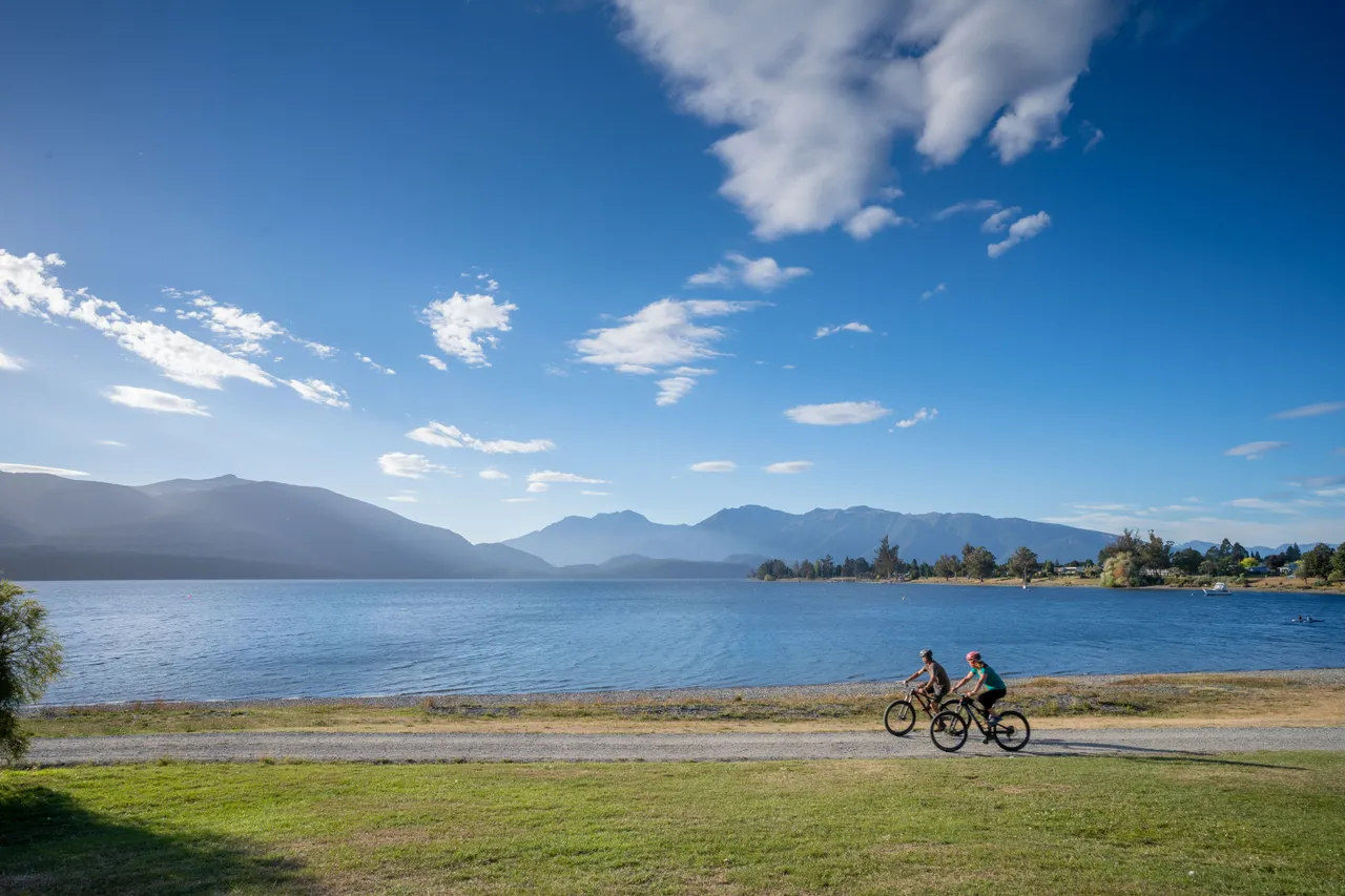 Te Anau Cycling - Southland, New Zealand - Credit Great South (22)