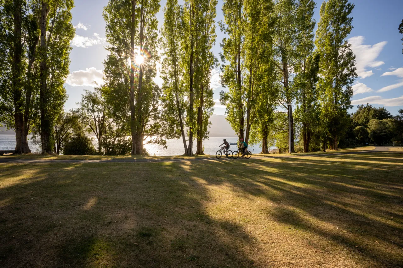 Te Anau Cycling - Southland, New Zealand - Credit Great South (12)