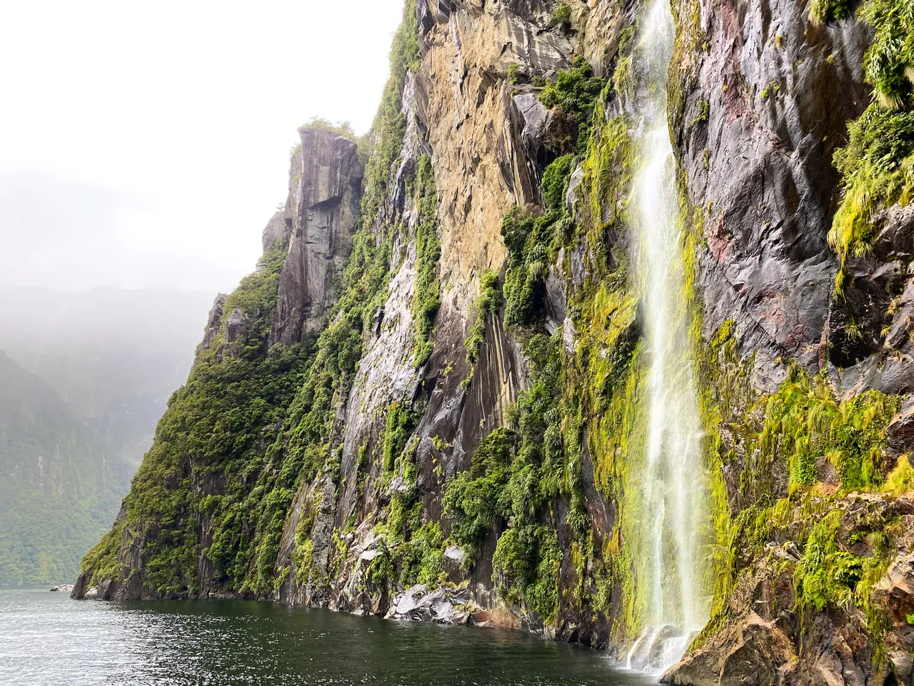 Milford Sound - Southland, New Zealand - Credit Tim Roxborogh (12)