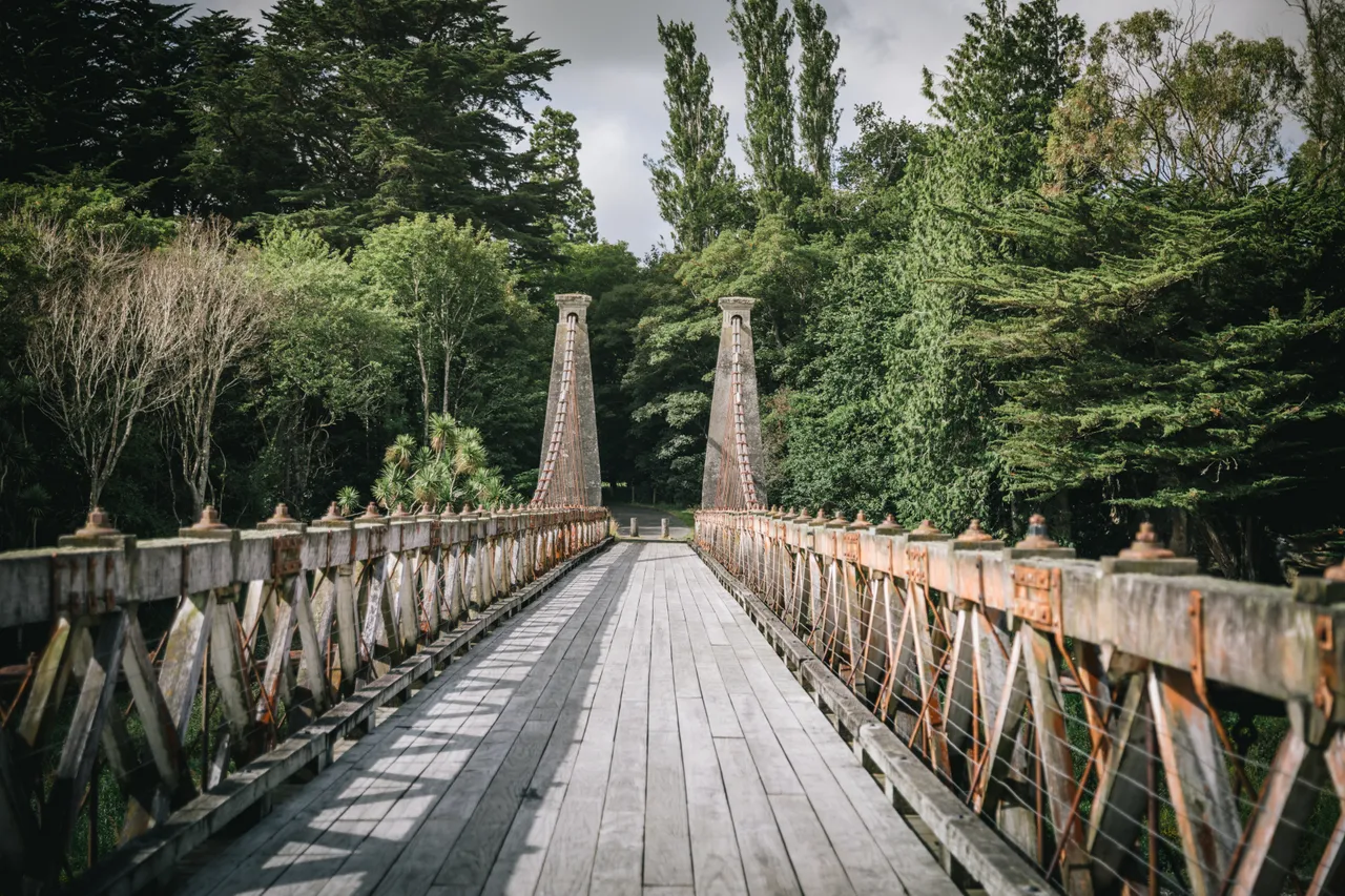 Clifden Suspension Bridge - Southland, New Zealand - Credit Liz Carlson (1)